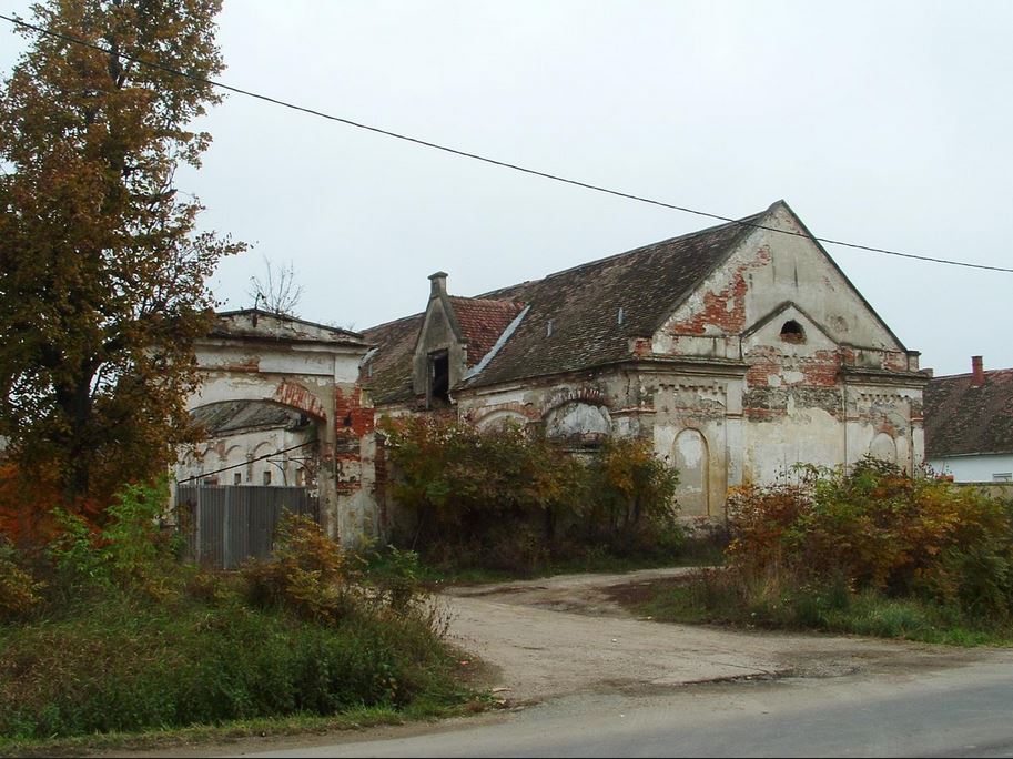 majorsági épület csényeújmajor